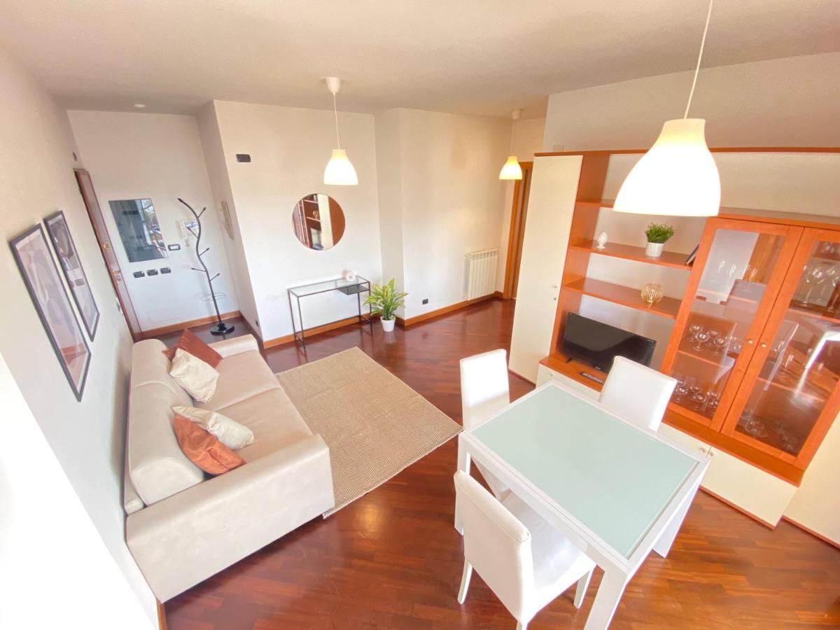 Golden Hour Apartment - Panoramic Terrace פיומיצ'ינו מראה חיצוני תמונה