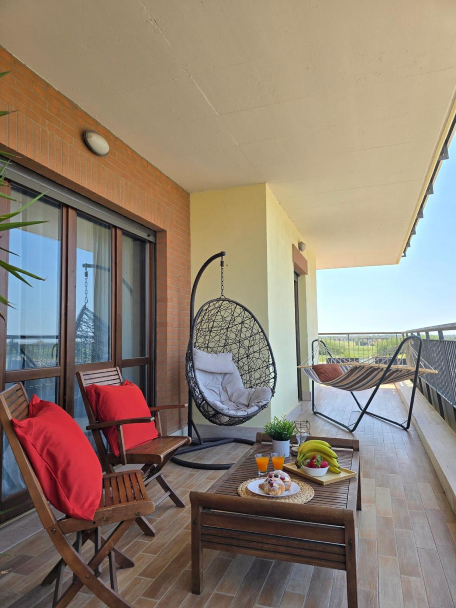 Golden Hour Apartment - Panoramic Terrace פיומיצ'ינו מראה חיצוני תמונה